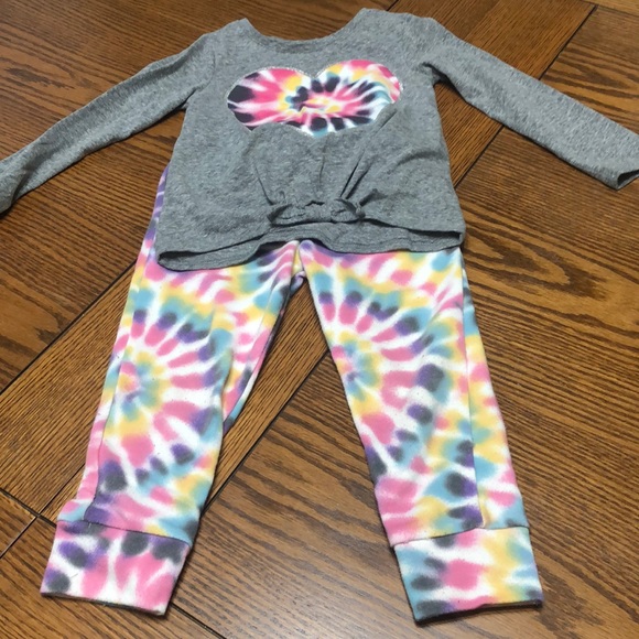 Garanimals Other - Two piece set Garanimals  size 3T